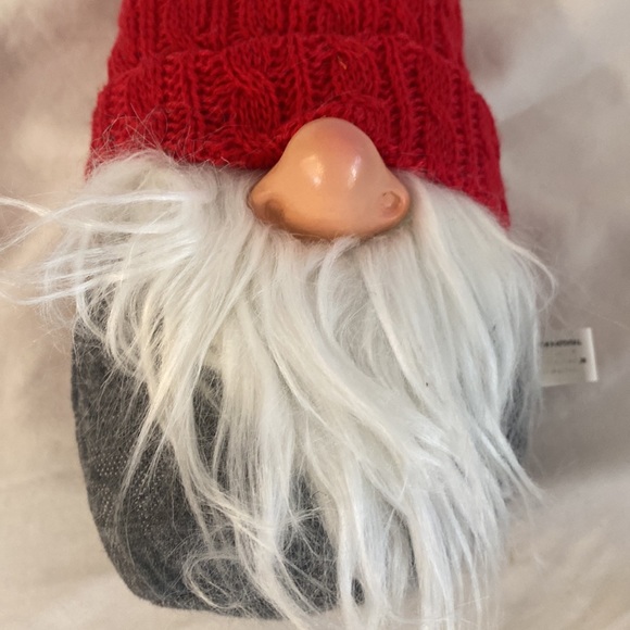 ๐HP๐NEW Nordic Gnome Good Luck Doll Bean Bag Pom Button Nose Red Knitted Hat - Picture 5 of 15